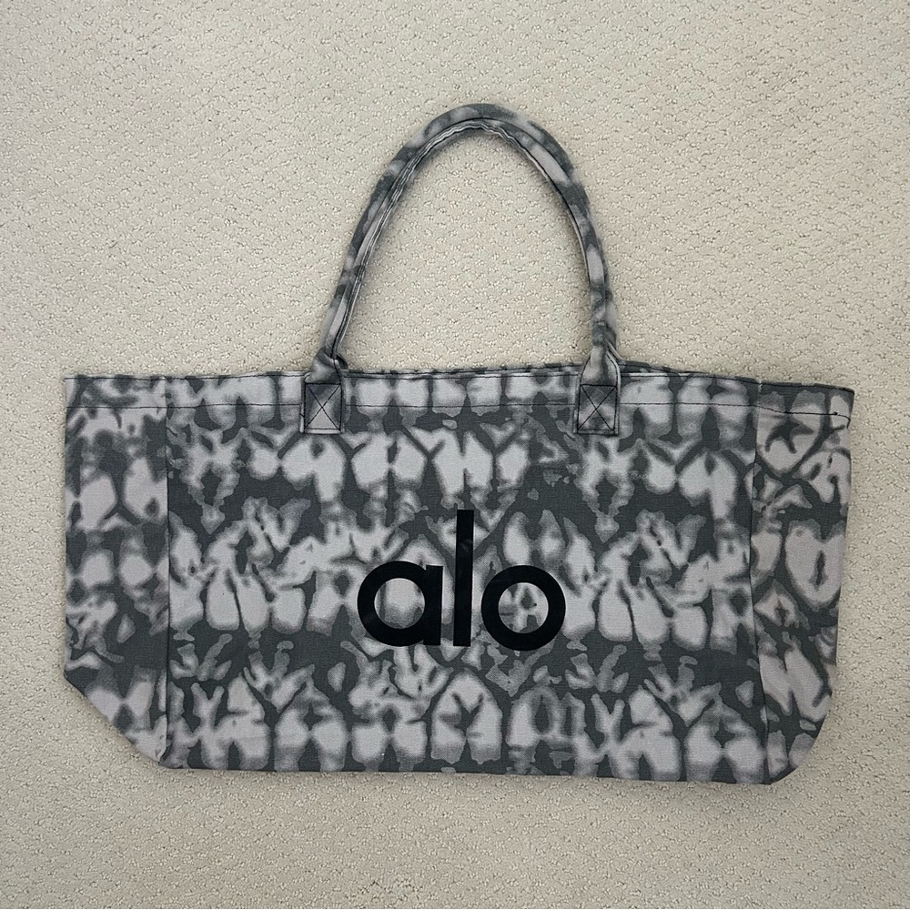 Alo Yoga Tote Bag